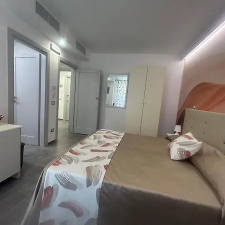 Eolia 4* ليباري