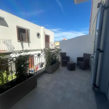 Eolia 4* ليباري