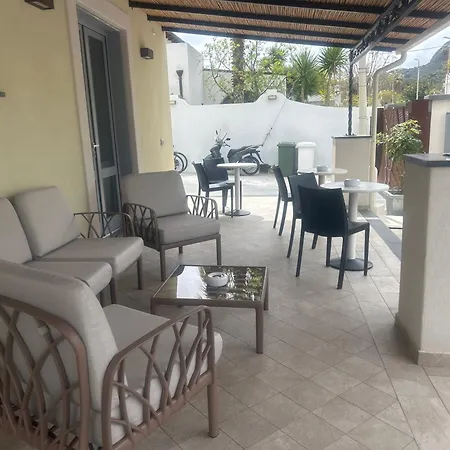 Eolia Couette-café Lipari (Isola Lipari)